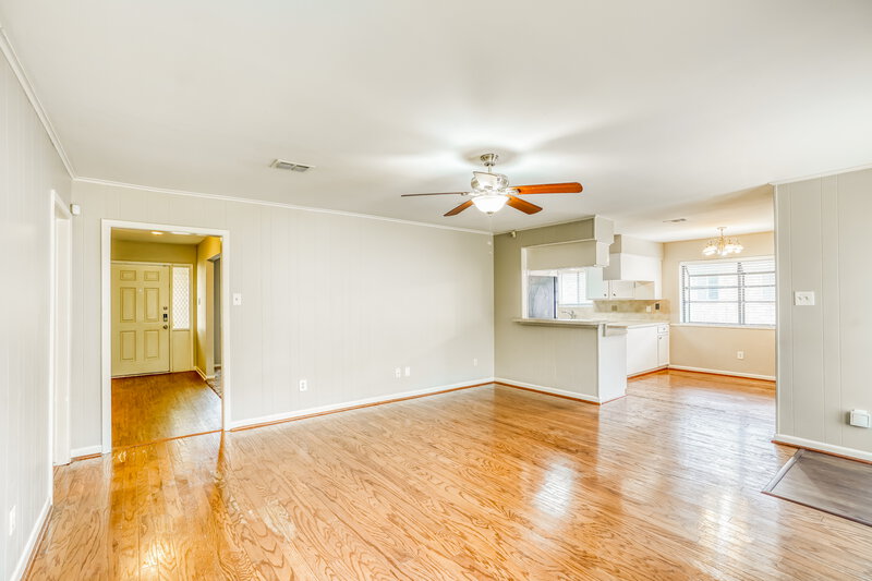 2,270/Mo, 15515 Banff St Houston, TX 77062 Living Room View 3