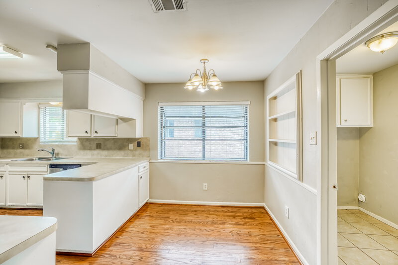 2,270/Mo, 15515 Banff St Houston, TX 77062 Breakfast Nook View
