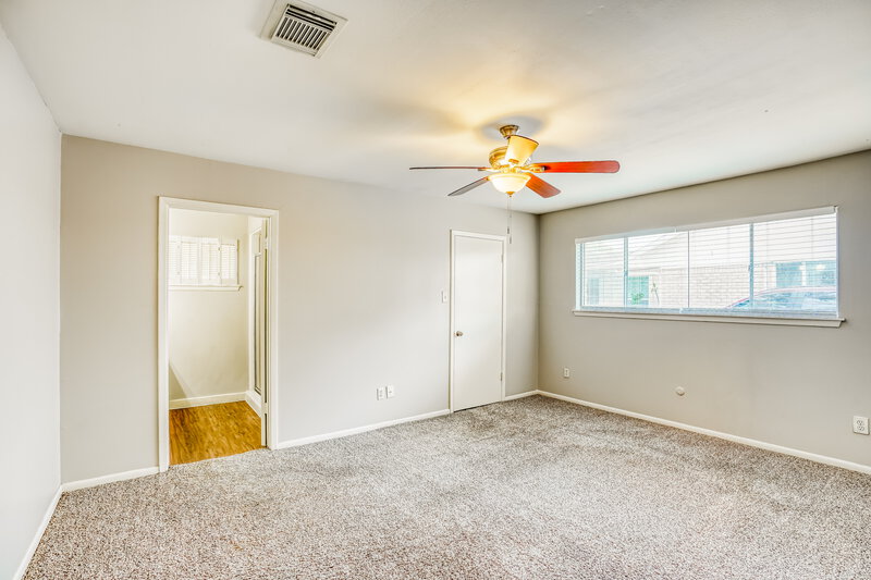 2,270/Mo, 15515 Banff St Houston, TX 77062 Main Bedroom View