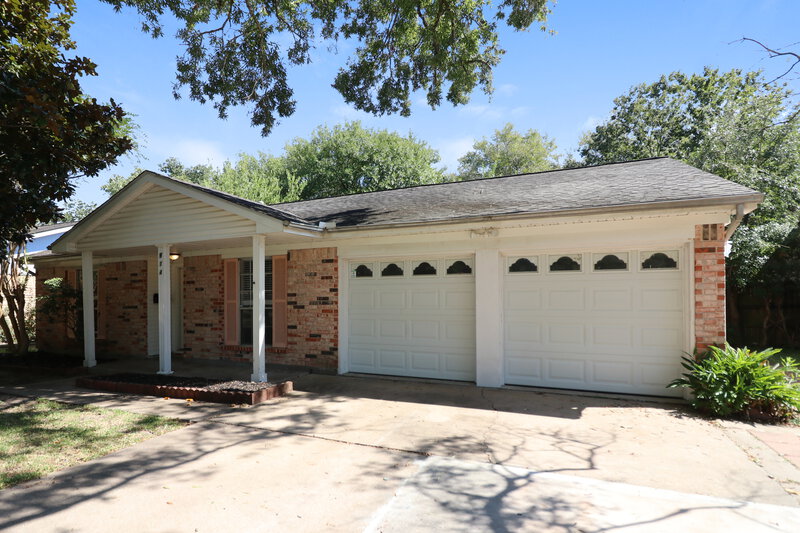 1,810/Mo, 914 Beachcomber Ln Houston, TX 77062 Front View 2