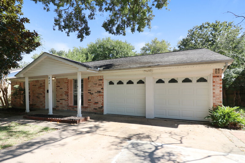 1,810/Mo, 914 Beachcomber Ln Houston, TX 77062 Front View 3