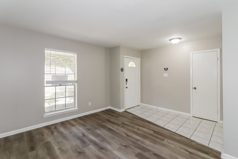 1,810/Mo, 914 Beachcomber Ln Houston, TX 77062 Living Room View