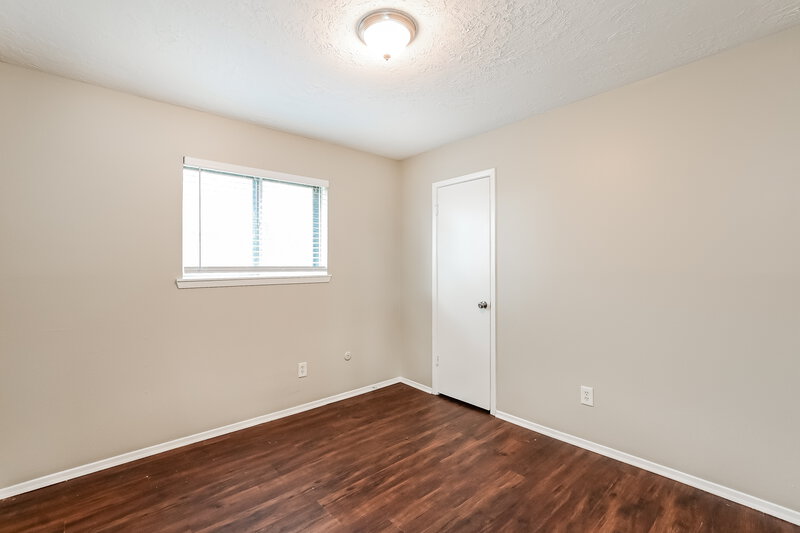 1,995/Mo, 9715 Dover Hill Rd La Porte, TX 77571 Bedroom View 2
