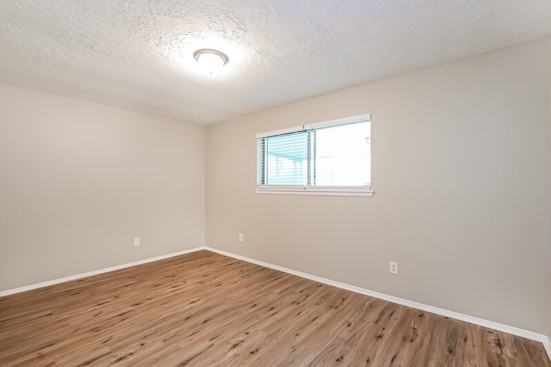 1,995/Mo, 9715 Dover Hill Rd La Porte, TX 77571 Bedroom View 4