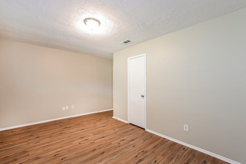 1,995/Mo, 9715 Dover Hill Rd La Porte, TX 77571 Bedroom View 5