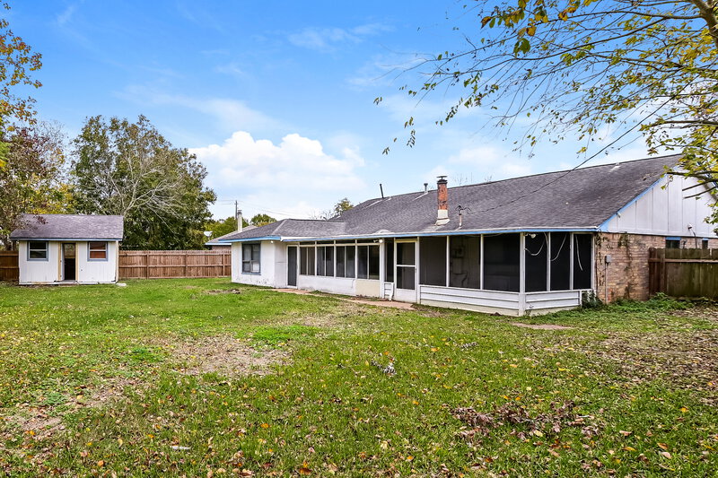 1,995/Mo, 9715 Dover Hill Rd La Porte, TX 77571 Rear View
