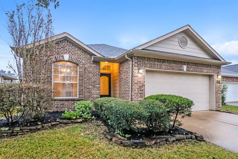 2,040/Mo, 6162 Newcastle Ln League City, TX 77573 Front View