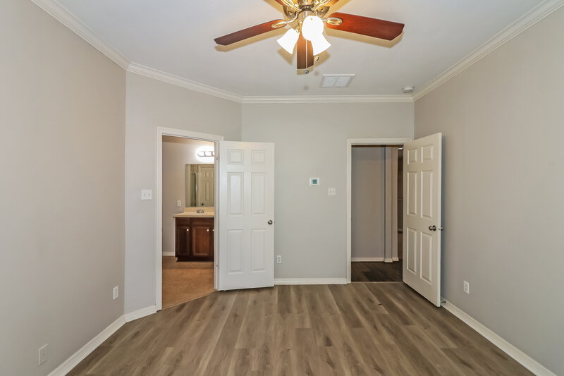 2,040/Mo, 6162 Newcastle Ln League City, TX 77573 Main Bedroom View 2