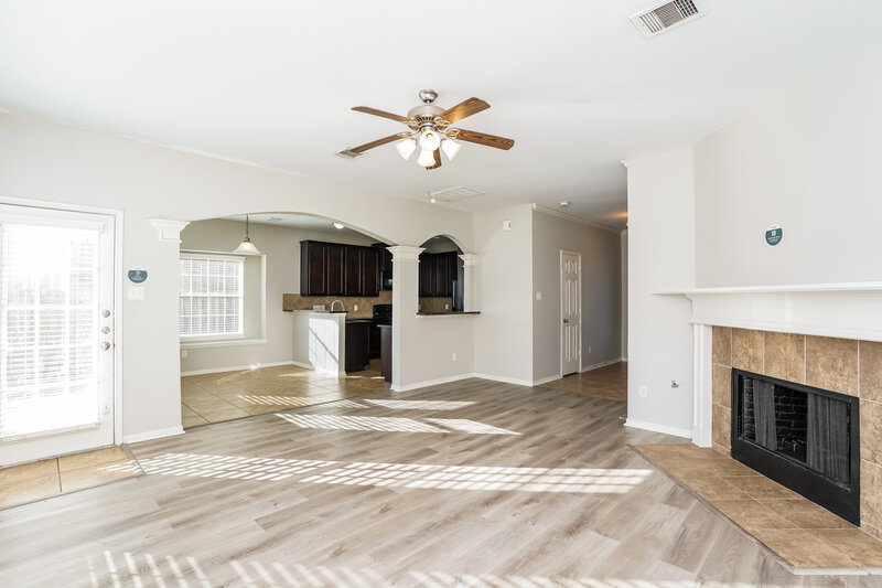 2,030/Mo, 17139 Deaton Mill Dr Houston, TX 77095 Living Room View