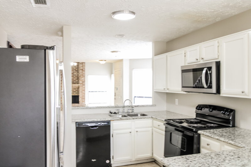 2,205/Mo, 3410 Truckee Dr Houston, TX 77082 Kitchen View 2