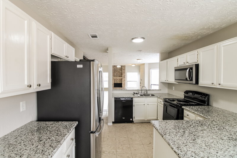 2,205/Mo, 3410 Truckee Dr Houston, TX 77082 Kitchen View 4