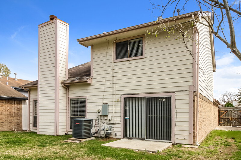 2,205/Mo, 3410 Truckee Dr Houston, TX 77082 Rear View 3