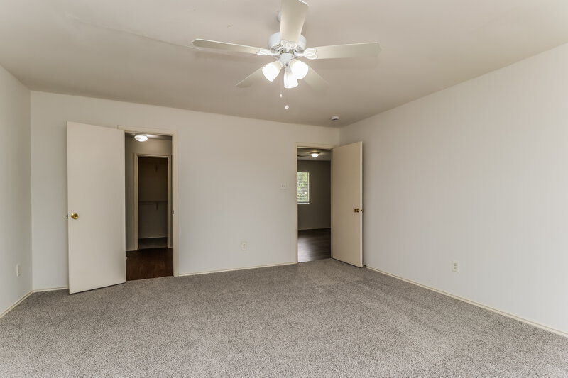 1,895/Mo, 2106 Falling Oaks Rd Houston, TX 77038 Main Bedroom View 2