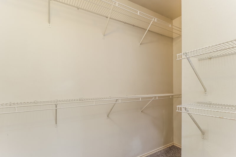 1,895/Mo, 2106 Falling Oaks Rd Houston, TX 77038 Walk In Closet View