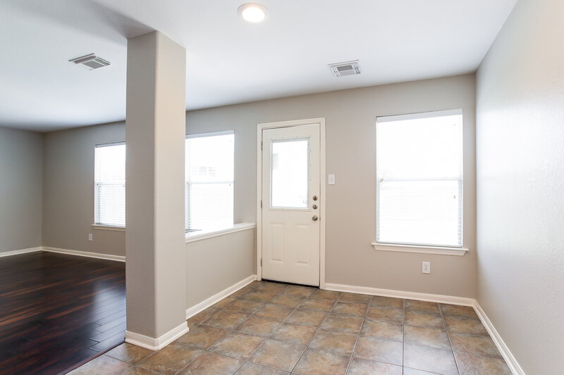 0/Mo, 9211 Filaree Ridge Ln Houston, TX 77089 Dining Room View