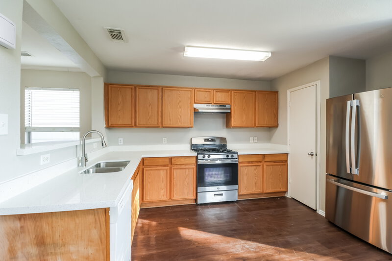 2,045/Mo, 29626 Evergreen Hills Dr Spring, TX 77386 Kitchen View