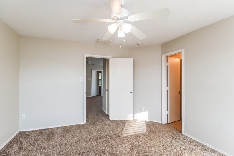2,045/Mo, 29626 Evergreen Hills Dr Spring, TX 77386 Main Bedroom View 2