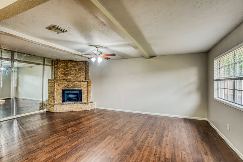 1,555/Mo, 2707 Skelton Dr Houston, TX 77067 Living Room View 2