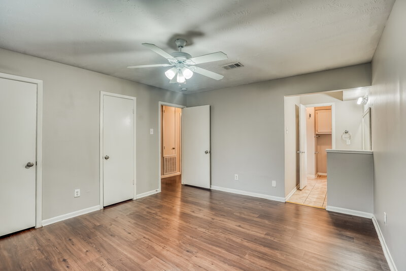 1,555/Mo, 2707 Skelton Dr Houston, TX 77067 Main Bedroom View 2