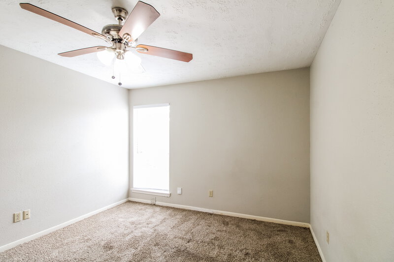 1,610/Mo, 7851 Gatehouse Dr Houston, TX 77040 Main Bedroom View