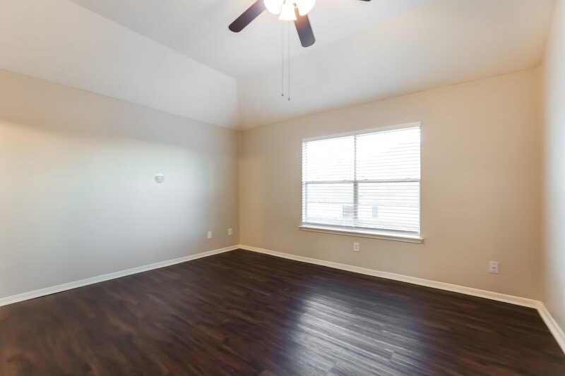 1,835/Mo, 10326 Timberloch Dr Houston, TX 77070 Main Bedroom View