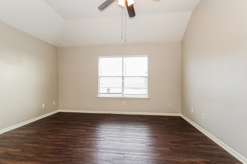 1,965/Mo, 10326 Timberloch Dr Houston, TX 77070 Main Bedroom View