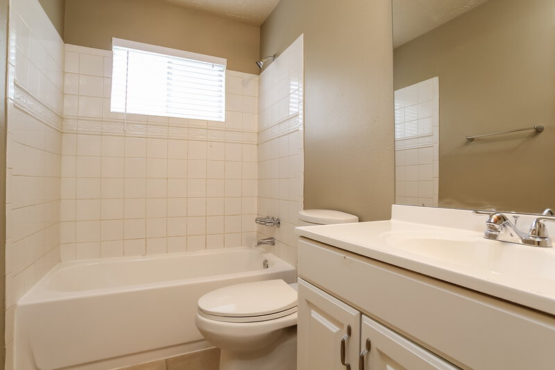 2,075/Mo, 14623 Cypress Valley Dr Cypress, TX 77429 Bathroom View