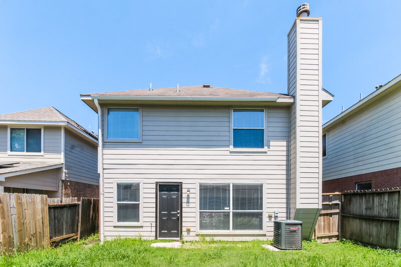 2,145/Mo, 10514 Southway Bend Ln Houston, TX 77034 Rear View