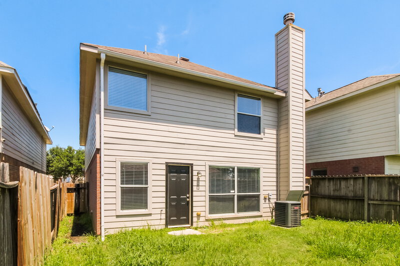 2,145/Mo, 10514 Southway Bend Ln Houston, TX 77034 Rear View 3