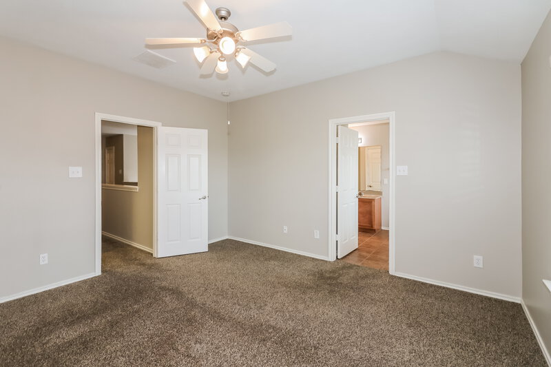 1,805/Mo, 14408 Birch Knoll Ln Houston, TX 77047 Main Bedroom View 2