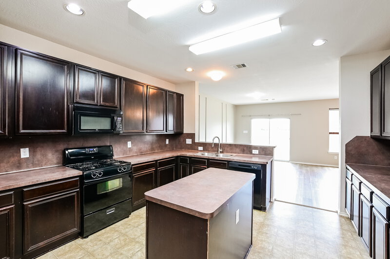2,045/Mo, 7615 Shavano Ln Cypress, TX 77433 Kitchen View 2