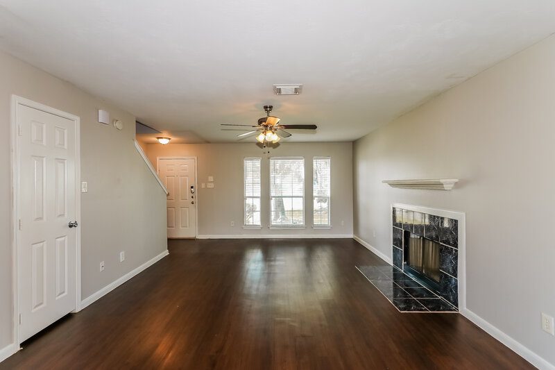2,310/Mo, 4603 S Ridgewalk Dr Houston, TX 77053 Living Room View