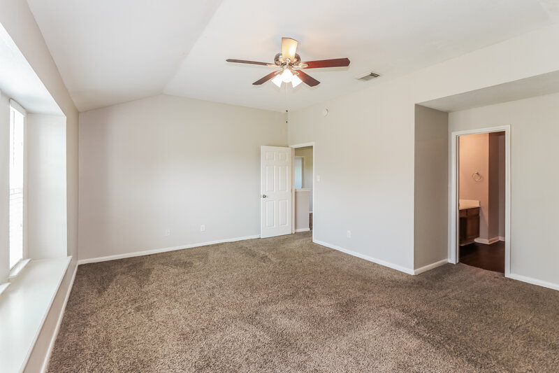 2,310/Mo, 4603 S Ridgewalk Dr Houston, TX 77053 Main Bedroom View 2