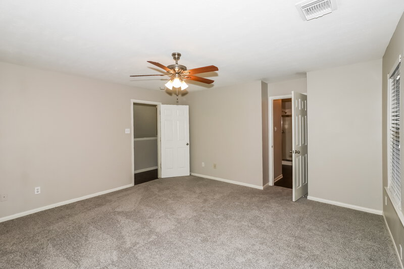 2,100/Mo, 1954 Wood Shadows Dr Missouri City, TX 77489 Main Bedroom View