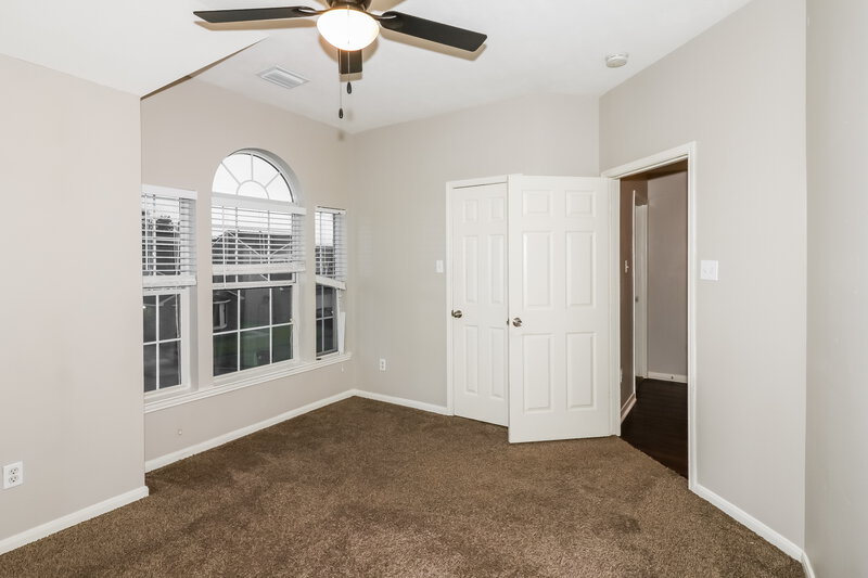 2,100/Mo, 1954 Wood Shadows Dr Missouri City, TX 77489 Bedroom View 2