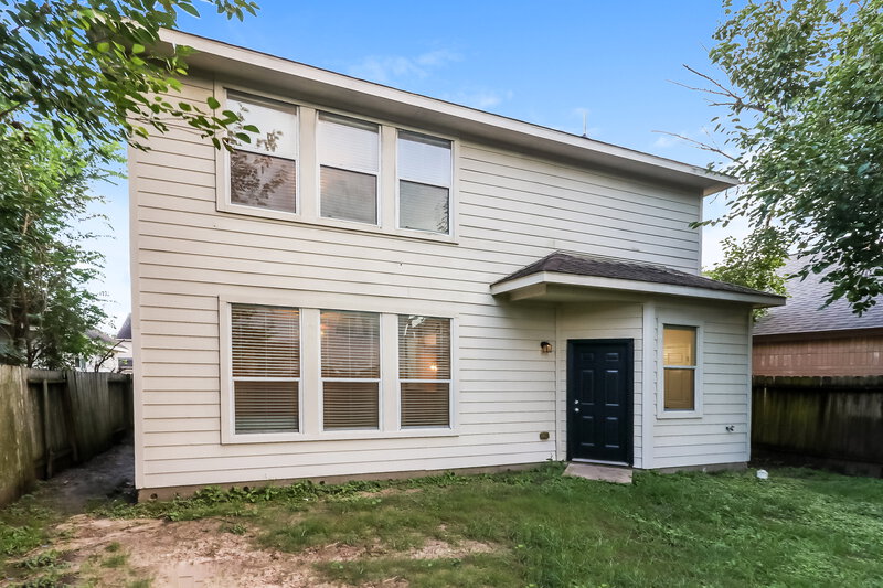 2,100/Mo, 1954 Wood Shadows Dr Missouri City, TX 77489 Rear View