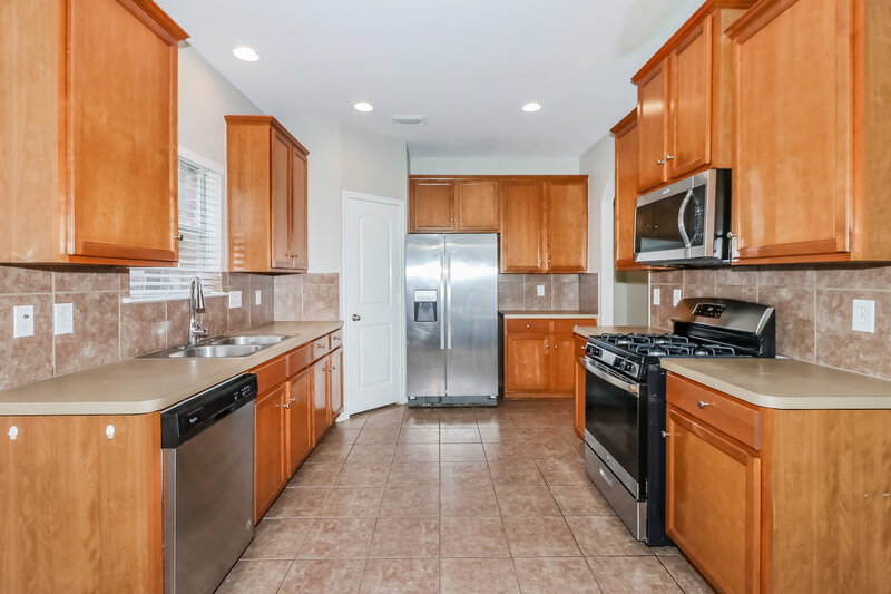 2,315/Mo, 6015 Starbrook Creek Dr Katy, TX 77494 Kitchen View 2