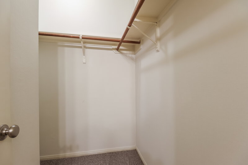 1,935/Mo, 7543 River Pines Dr Cypress, TX 77433 Walk In Closet View