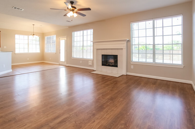 2,805/Mo, 5243 Mountain Forest Dr Katy, TX 77449 Family Room View 2