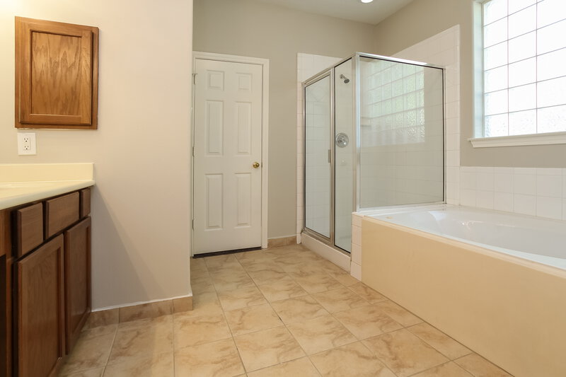 2,805/Mo, 5243 Mountain Forest Dr Katy, TX 77449 Master Bathroom View 2