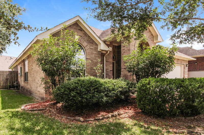 2,150/Mo, 11003 Oasis View Ln Houston, TX 77034 Front View