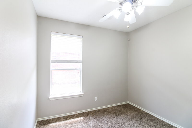 2,150/Mo, 11003 Oasis View Ln Houston, TX 77034 Bedroom View 2