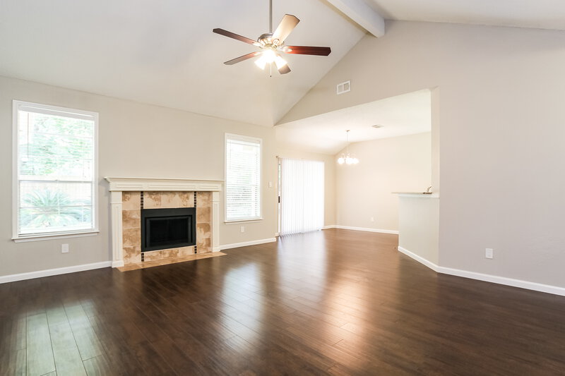 1,815/Mo, 3122 Georgia Pine Dr Spring, TX 77373 Living Room View 3
