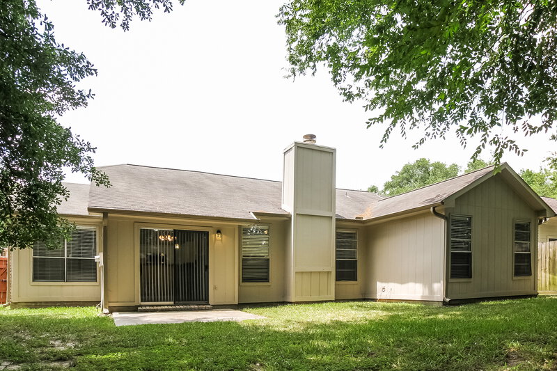 1,815/Mo, 3122 Georgia Pine Dr Spring, TX 77373 Rear View