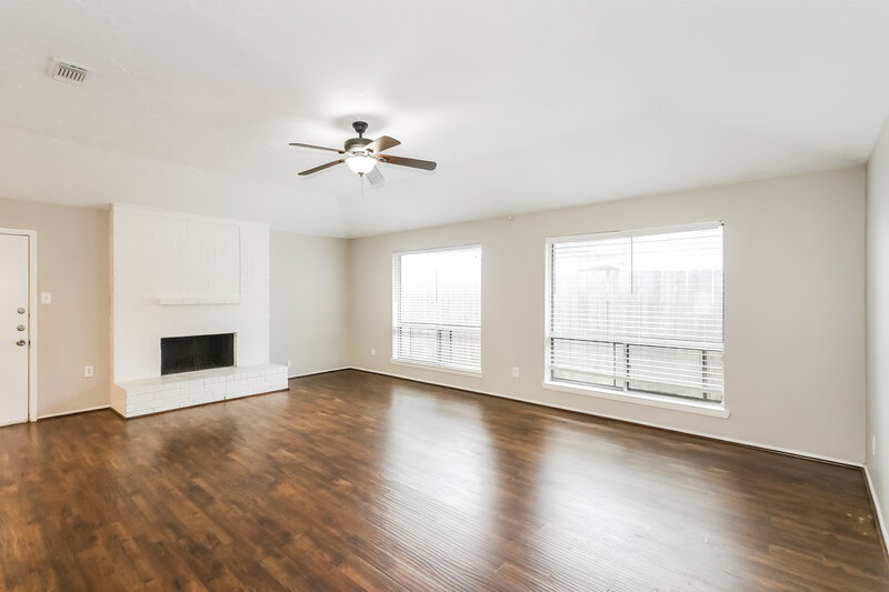 1,965/Mo, 7311 Skybright Ln Houston, TX 77095 Living Room View