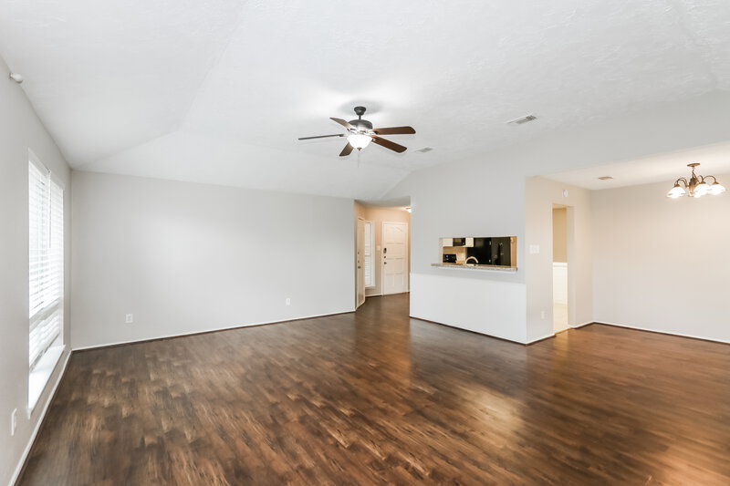 1,965/Mo, 7311 Skybright Ln Houston, TX 77095 Living Room View 2