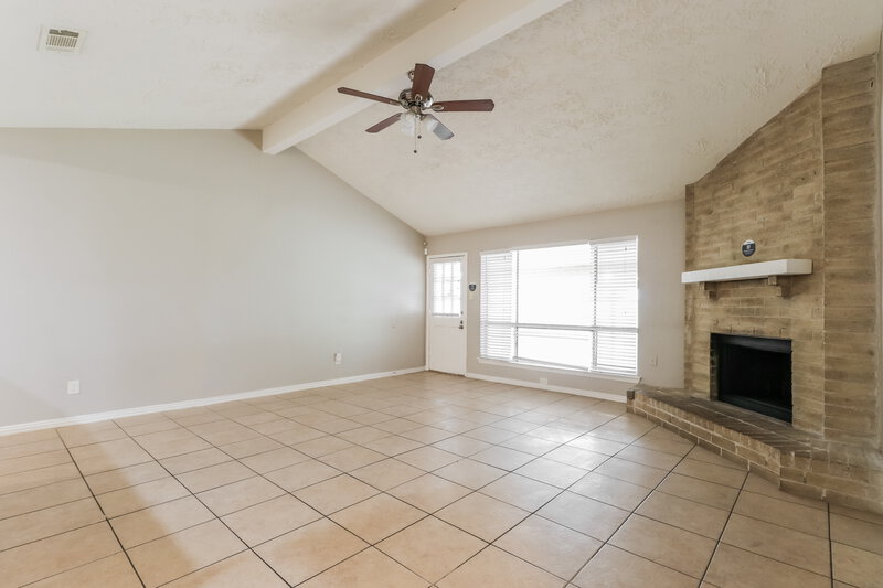 1,780/Mo, 4419 Burkegate Dr Spring, TX 77373 Living Room View