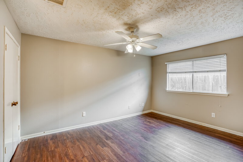 1,790/Mo, 20070 N Navaho Trl Katy, TX 77449 Main Bedroom View