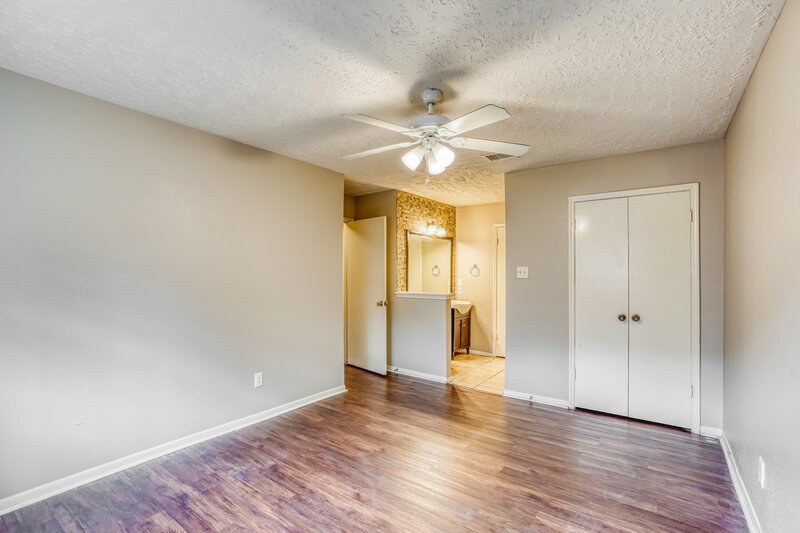 1,790/Mo, 20070 N Navaho Trl Katy, TX 77449 Main Bedroom View 2
