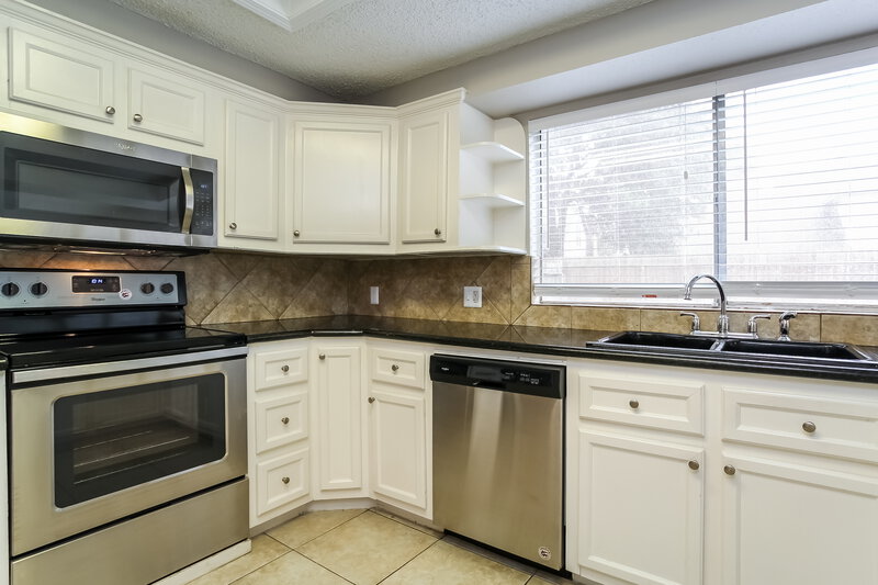 2,045/Mo, 16822 Spruce Run Dr Spring, TX 77379 Kitchen View 2